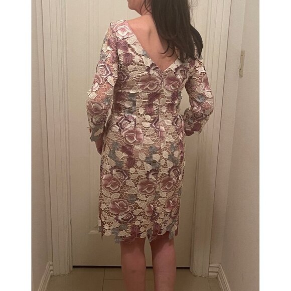 Eliza J Floral Lace Dress Size 8 In Pink & Beige With 3/4 Sleeves & V-Back Desig - Picture 2 of 15